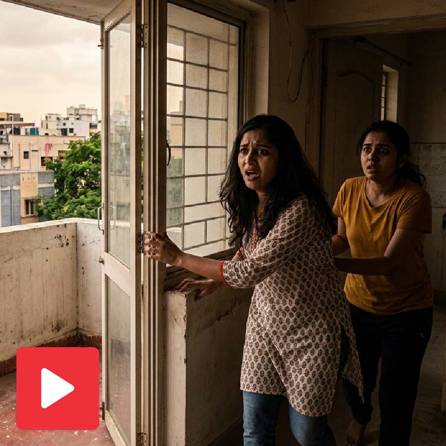 Video shows girls who went to see the rented flat in Bangalore found an open bathroom in the balcony