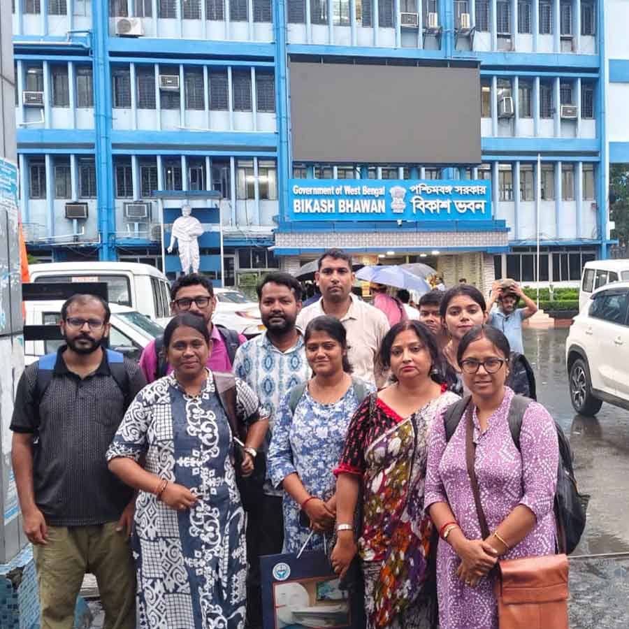 untainted Teachers from 2016 SSC Panel Seek West Bengal Chief minister’s Intervention dgtl