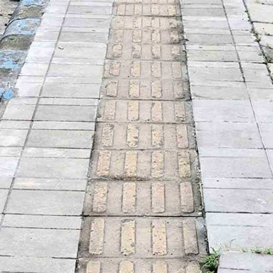 Having footpaths for pedestrians is mandatory to control road accidents,  claim Kharagpur IIT