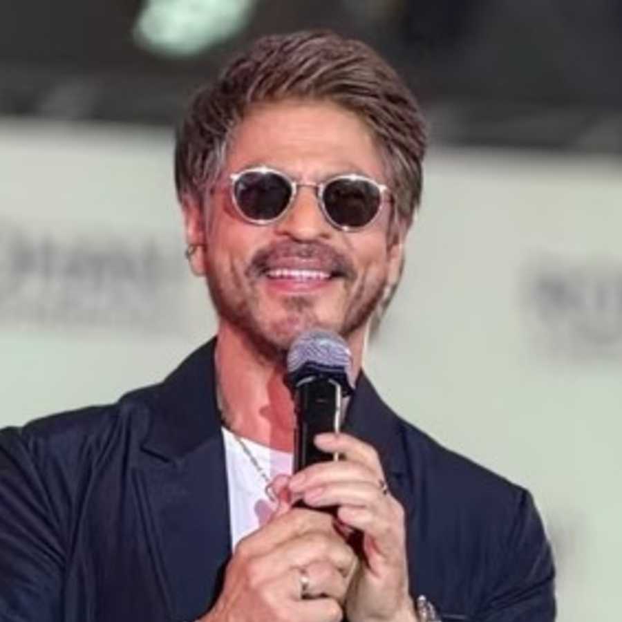 Shah Rukh Khan attended an event in Mangalore on Thursday and fans were excited dgtl