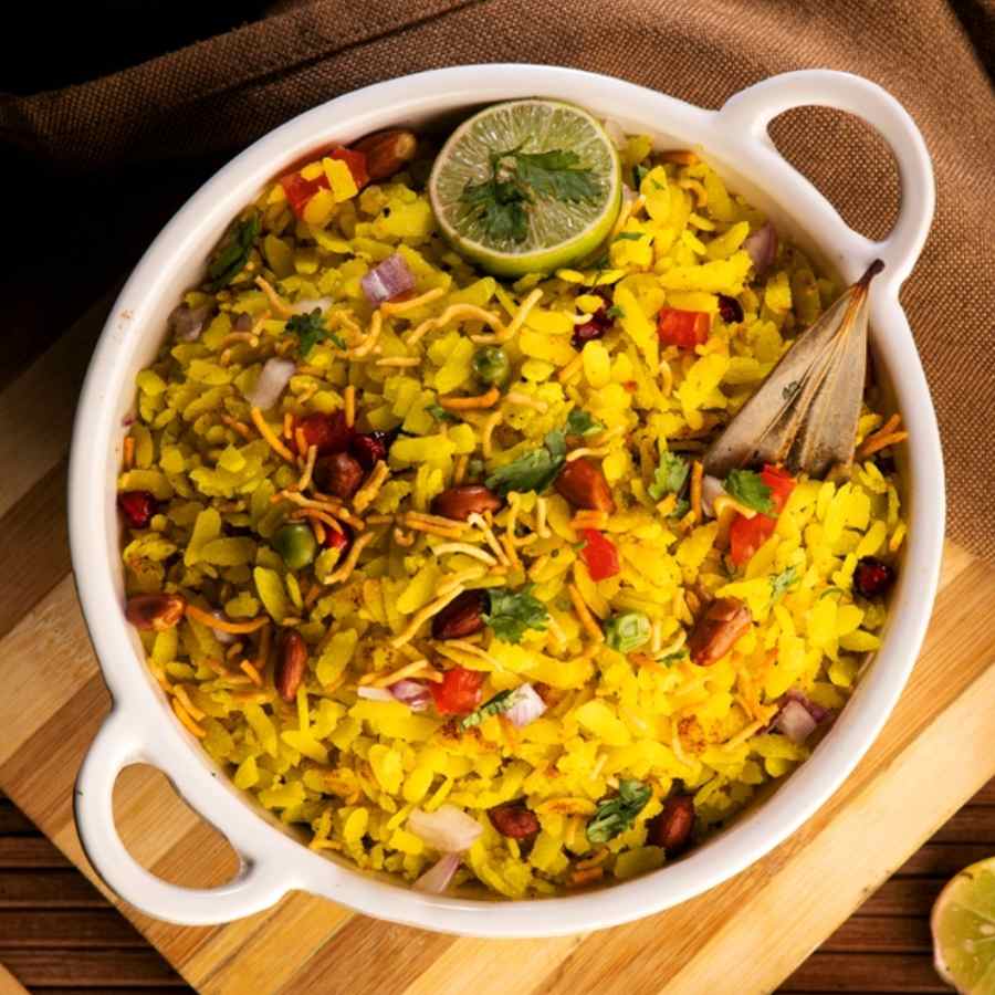 Madhuri Dixit adds a secret ingredient to Poha to make it rich in protein dgtl