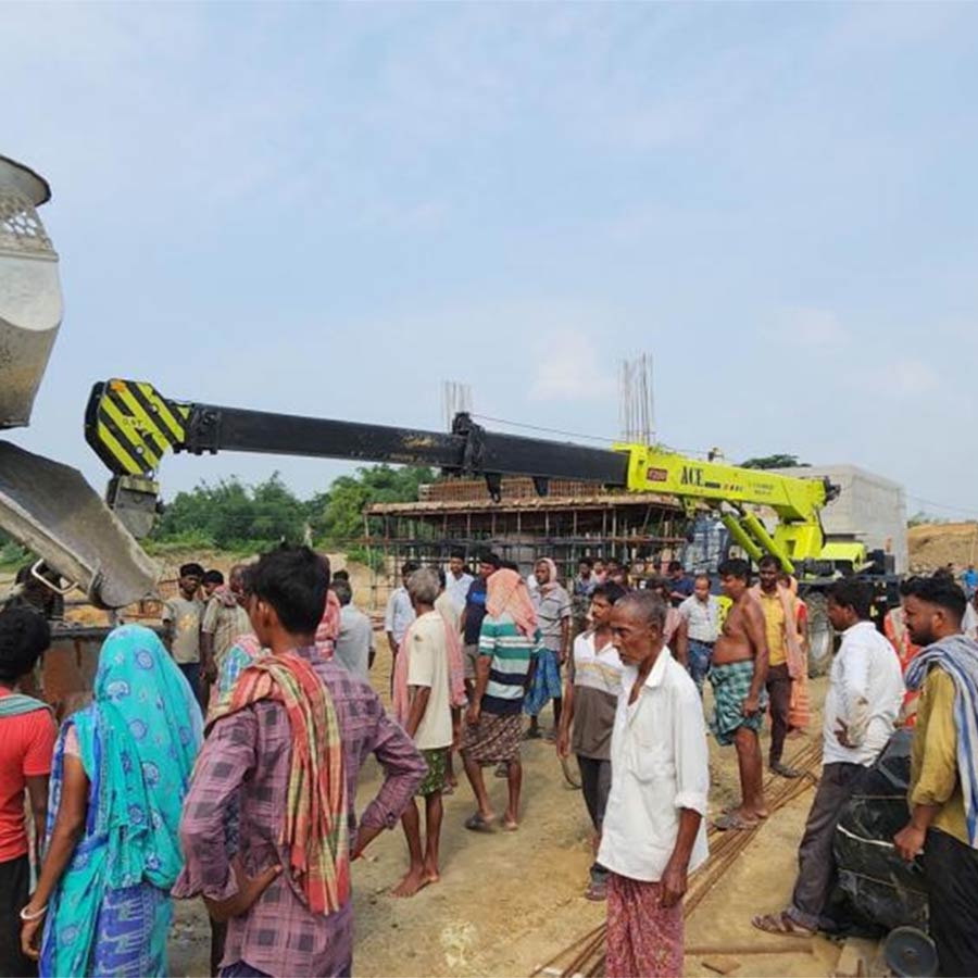Local residents and administration have held ongoing discussions to resolve the protests and disruptions affecting the Tarakeswar-Bishnupur railway project in Bhabadighi