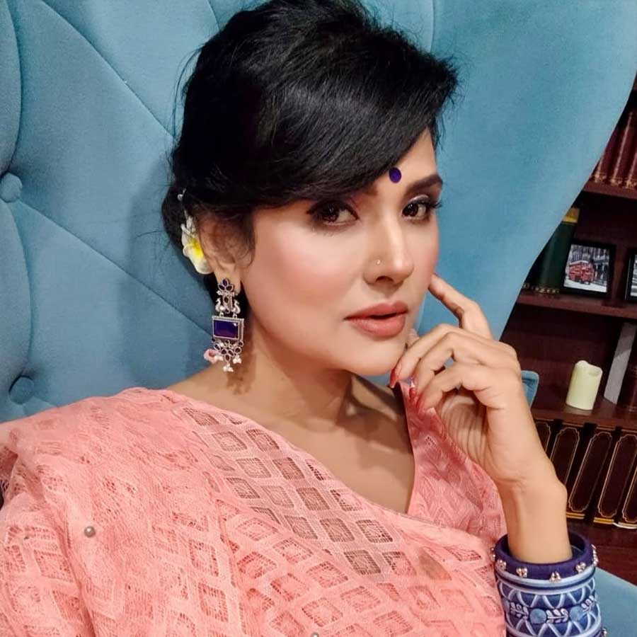 Actress Rupali Bhattacharya lodged complaint against harassment in middle of the road dgtl