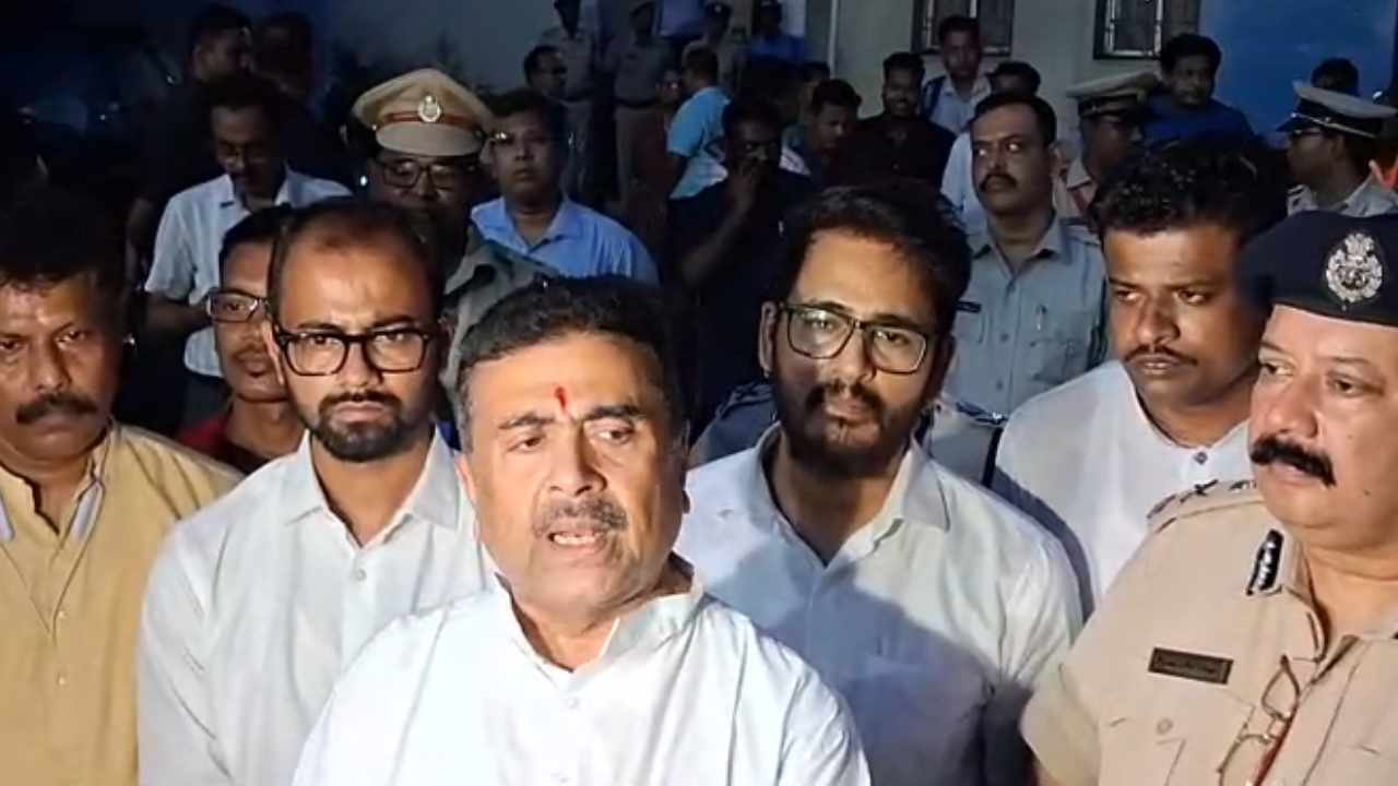 Suvendu Adhikari met the family of Prashanta Dey, the BJP worker killed in Bagnan