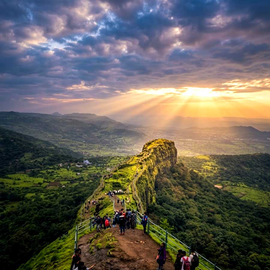 Tourists visit Lohagad Fort, the site of the Pune murder case for its haunting mystery and stunning views dgtl