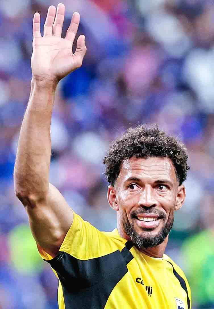 ঐতিহাসিক: ম্যাচের শেষে কেপ ভার্দের ভোজ়িনা। 
