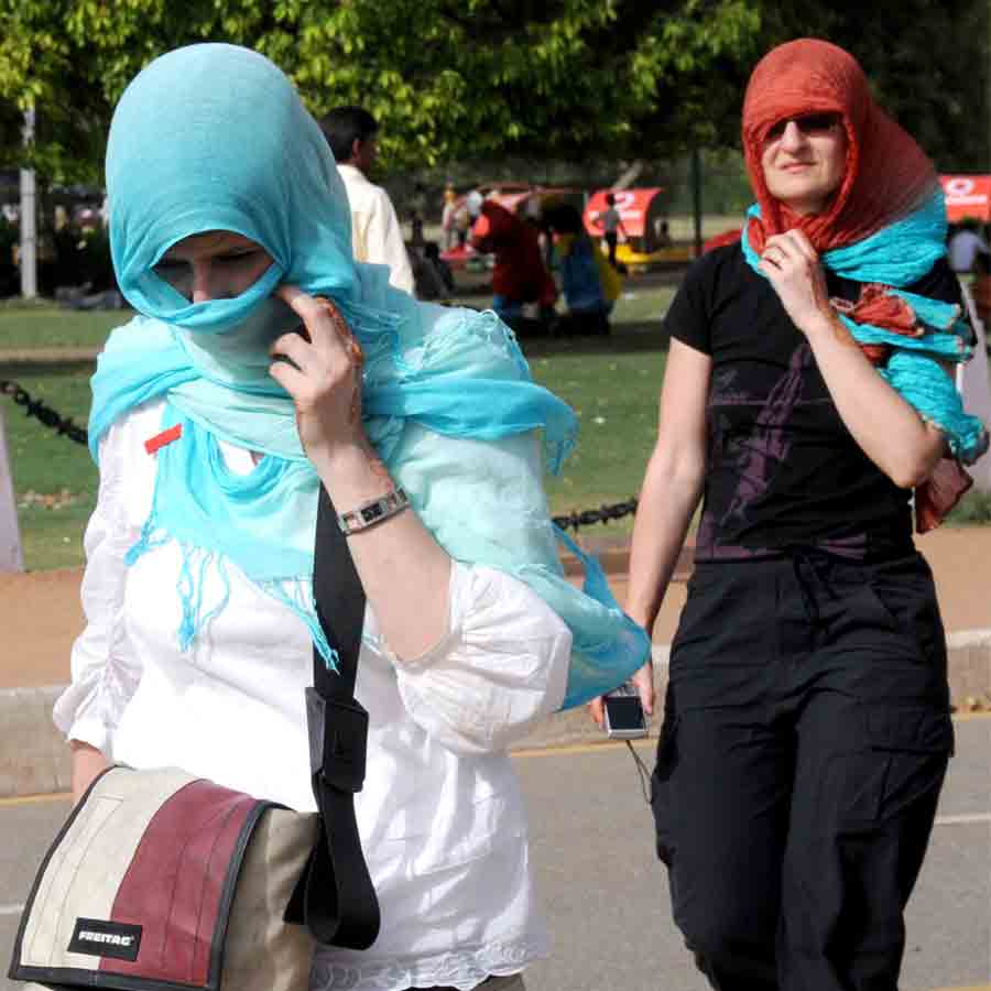 Delhi is boiling, real feel of temperature to 51 degree celcius dgtl