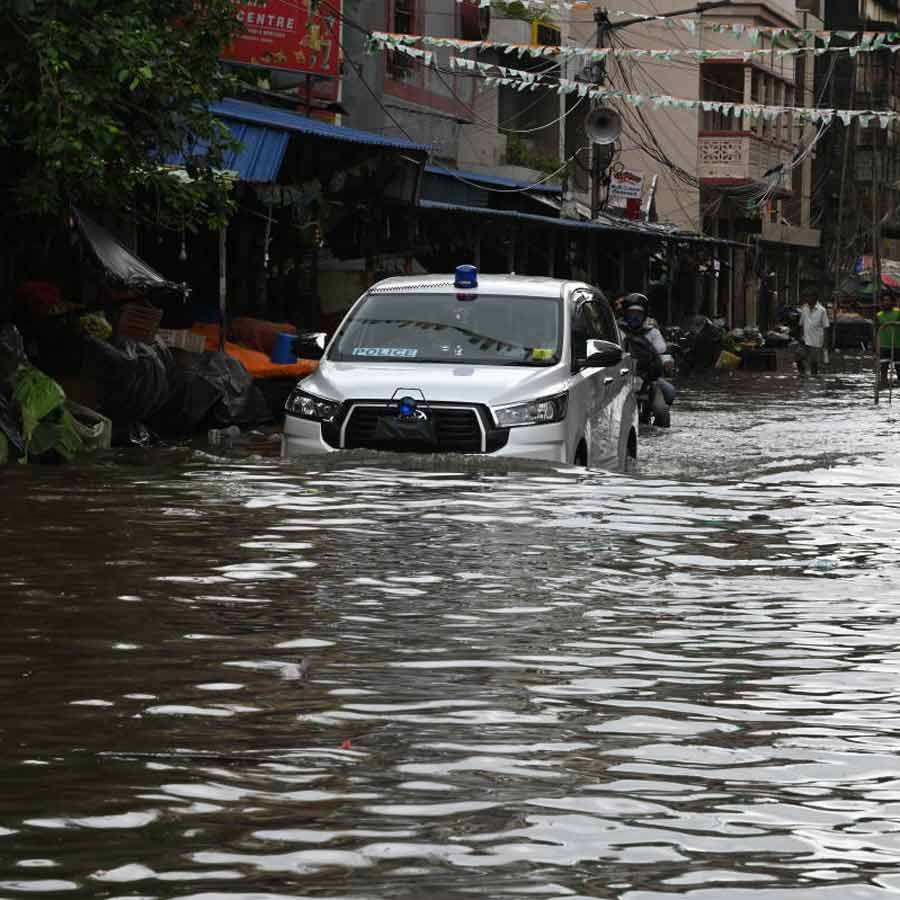 The Irrigation Minister Arup Kumar Das claims that the aging drainage system and polythene are the primary causes of waterlogging in Kolkata dgtl