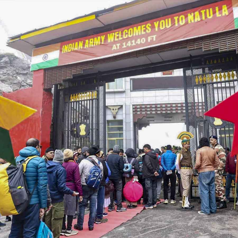 Indians stranded in Nepal with no China permit for Kailash Mansarovar Yatra, MEA issues advisory dgtl