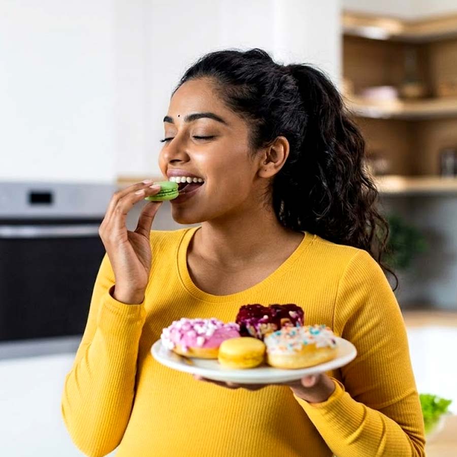 Dessert Before or after Dinner, Endocrinologist Reveals the Ultimate Hack for Sweet Cravings
