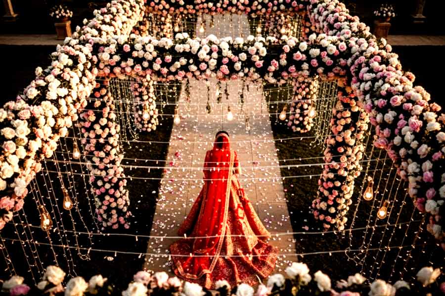 ড্রোনে তোলা হচ্ছে বিয়ের ছবি ও ভিডিয়ো।