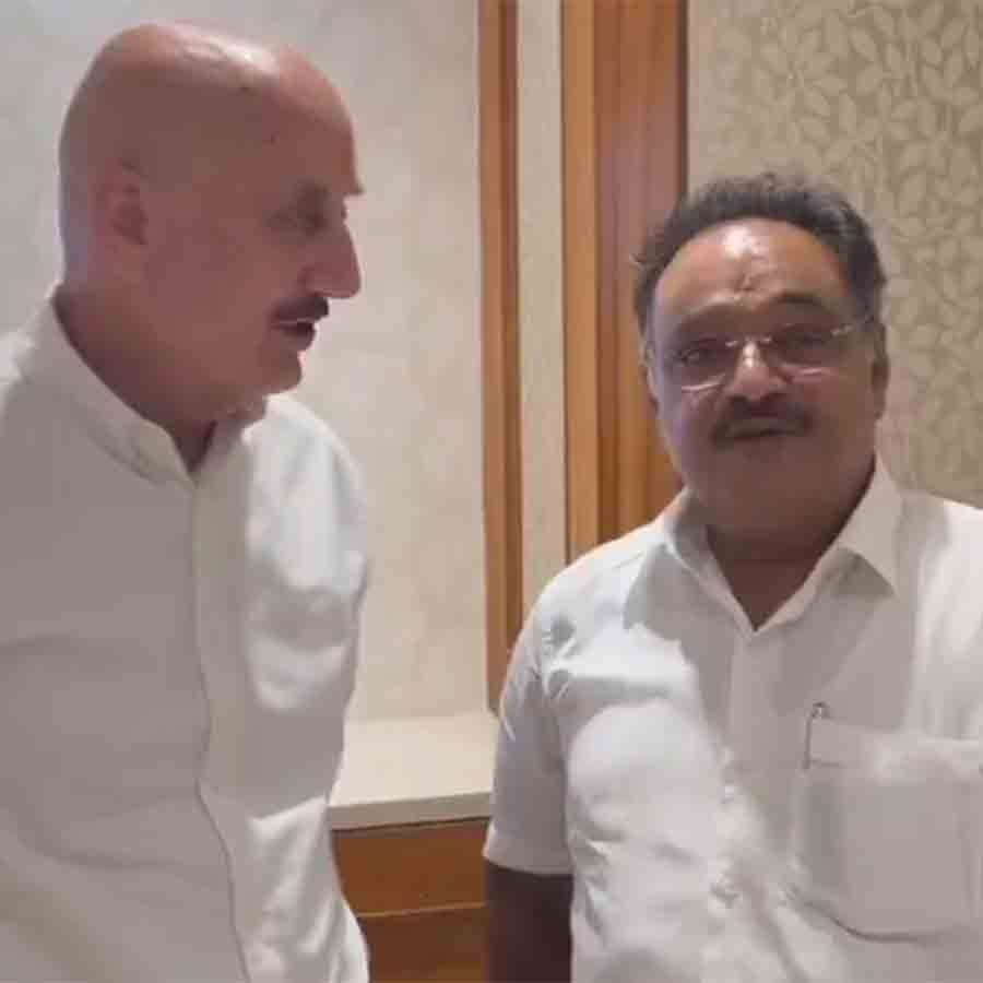 Anupam Kher enquires to Shamik Bhattacharya over his remark