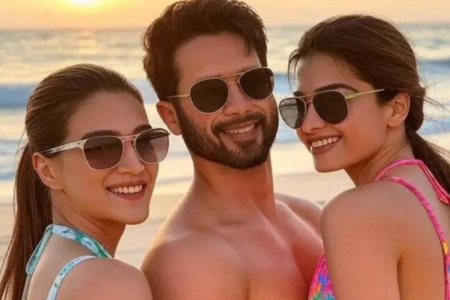 সদ্য মুক্তি পেয়েছে ‘ককটেল ২’। 