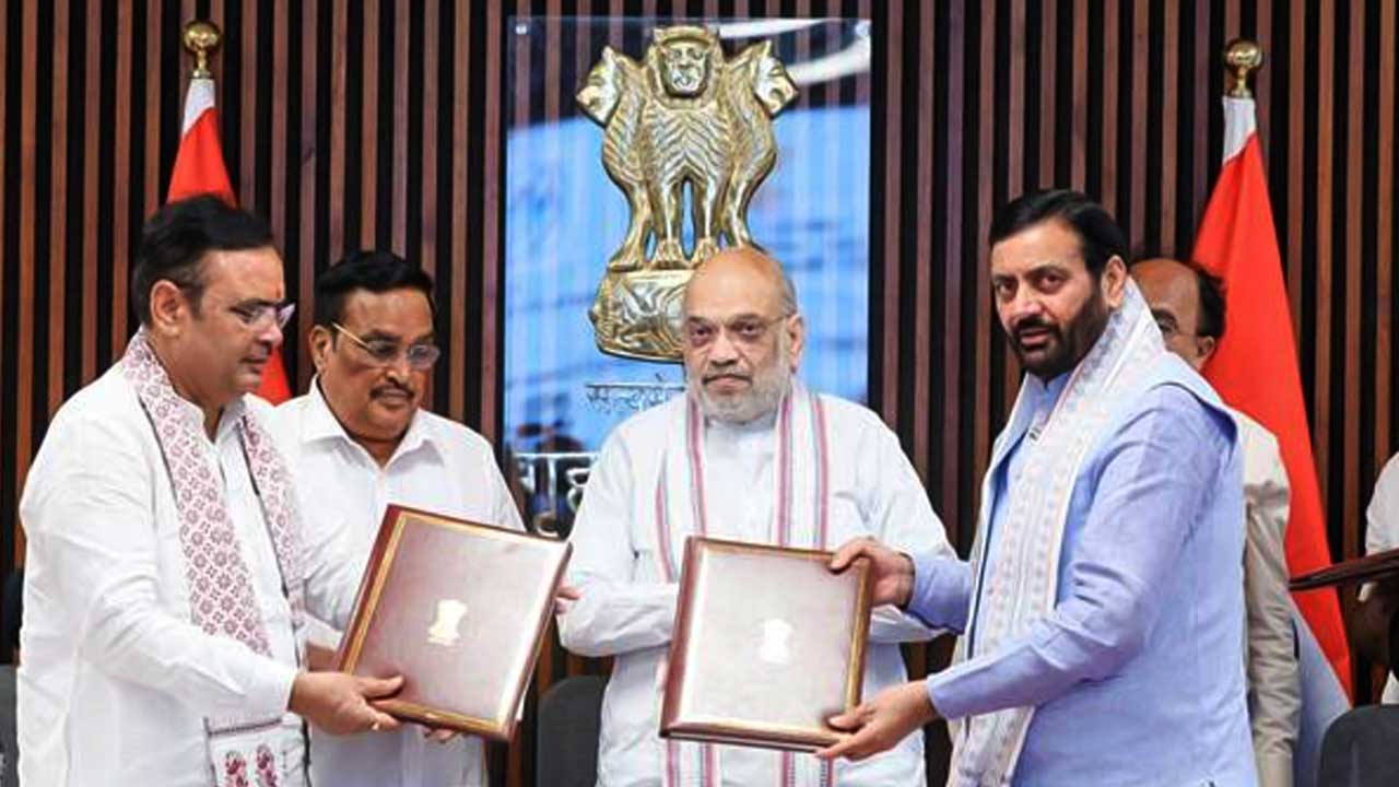 In the presence of Union Home Minister Amit Shah, the governments of Rajasthan and Haryana inks an agreement for construction and implementation of Yamuna Water Project