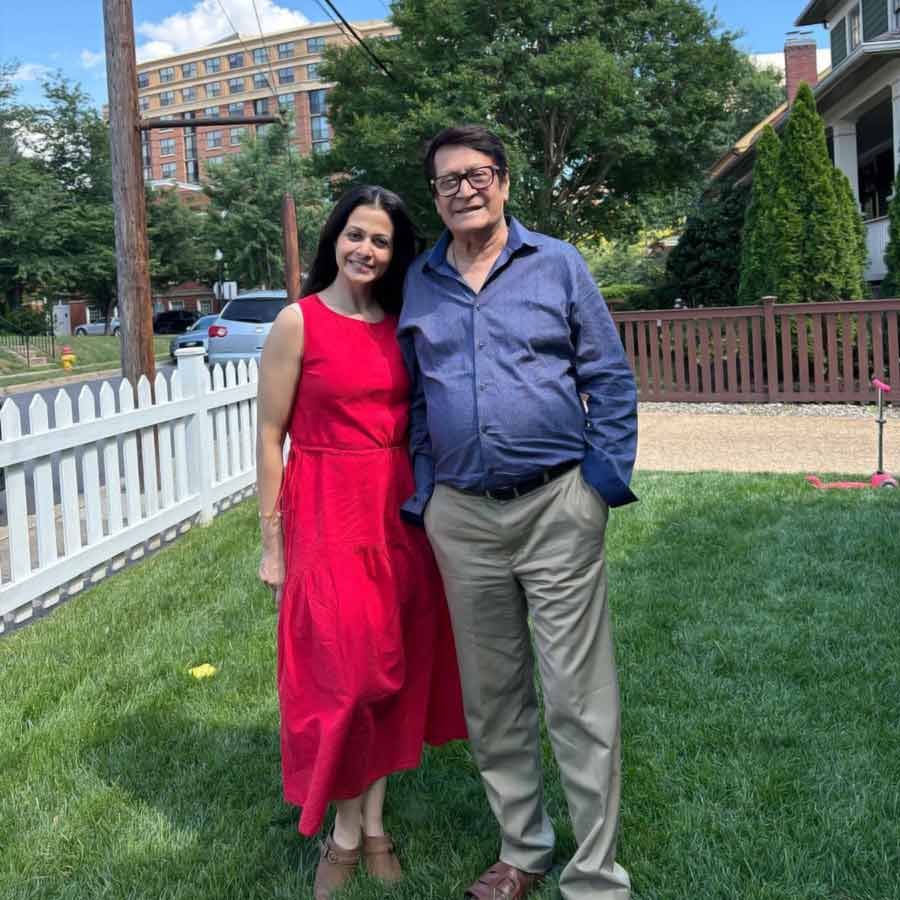 Actress Koel Mallick went on a Trip to USA with parents