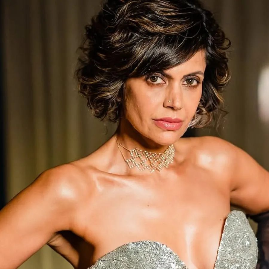 Mandira Bedi shares 6 core exercises that can easily be done anywhere dgtl