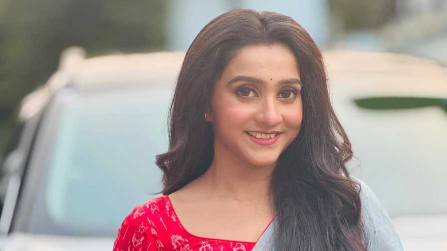 বিয়ের পরিকল্পনা জানালেন ডোনা।