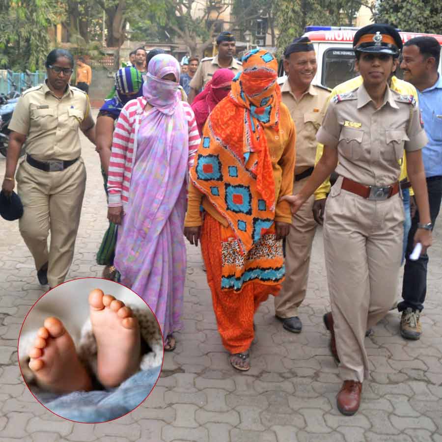 Dark 'baby-bazaar' busted: Delhi police arrested 13, new born baby rescued dgtl