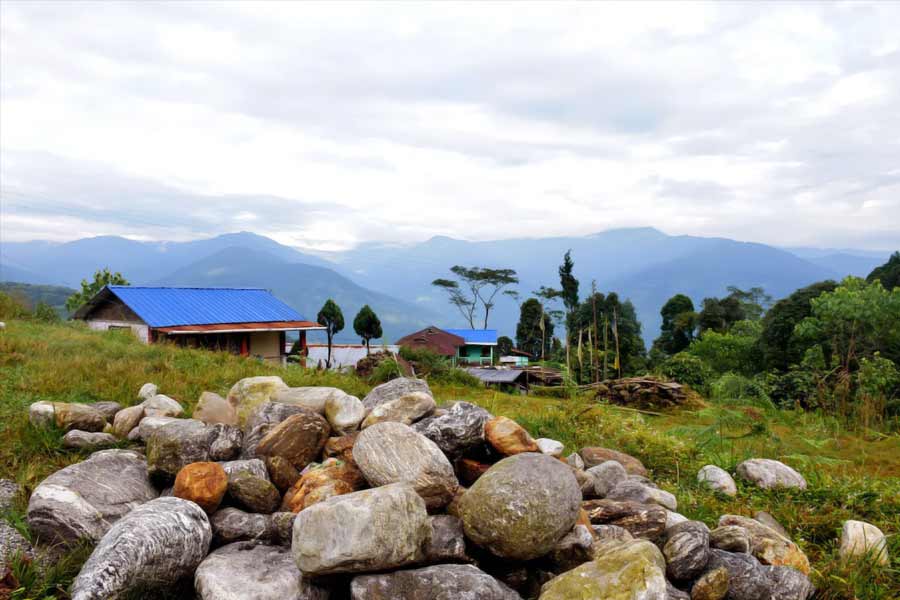 ছবির মতো তোদে গ্রাম।