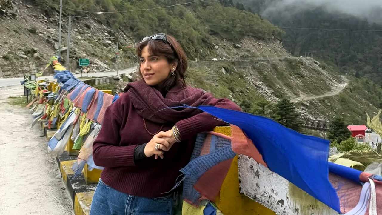 সিকিমের রাস্তায় ভূমি পেডনেকর।