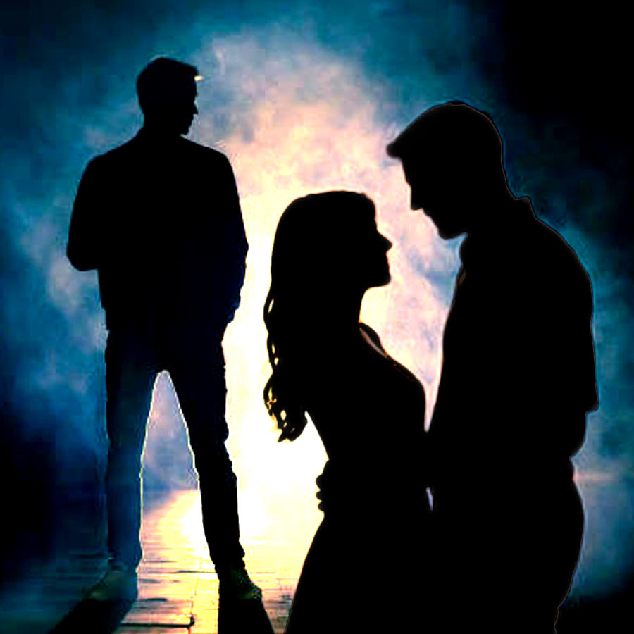Popular Tollywood actress using her boyfriend to set up a business with her husband dgtl