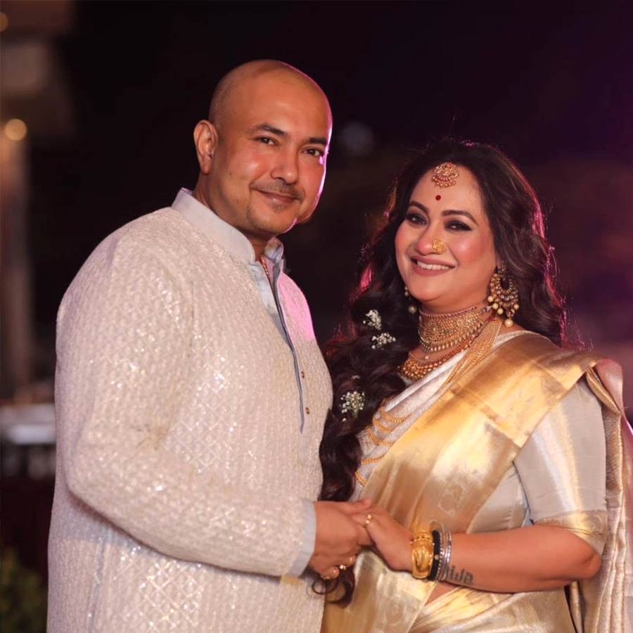 মল্লিকা বন্দ্যোপাধ্য়ায় ও রুদ্রজিৎ রায়ের প্রাক্-বিবাহ অনুষ্ঠানের সময়।