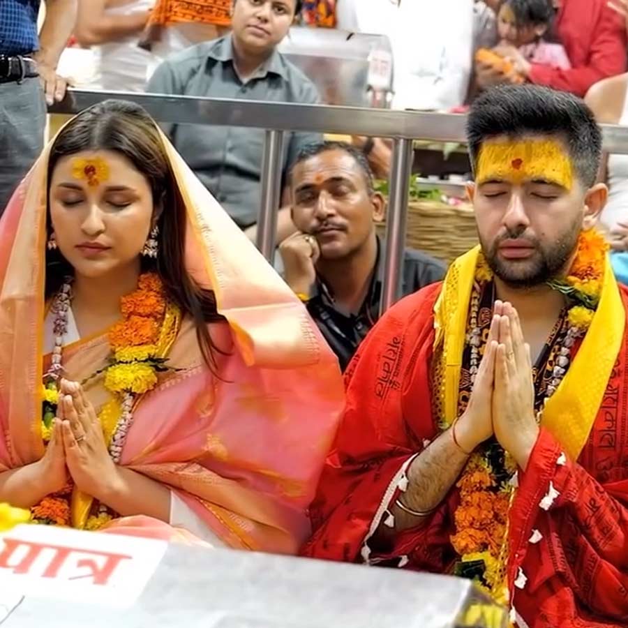 Parineeti Chopra and Raghav Chaddha visited Mahakal temple during her pregnancy