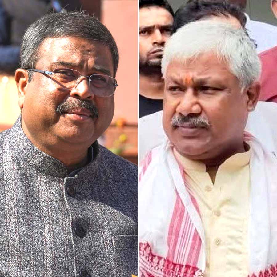 west bengal School Education Minister Shifts TET Deadlock to Dharmendra Pradhan's Court dgtl