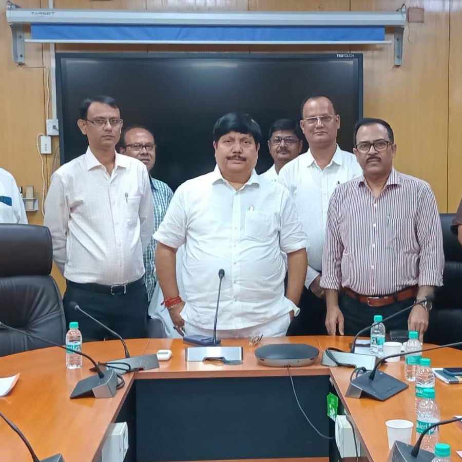 Three more jute mills are opening in the state; 7,500 workers will return to work