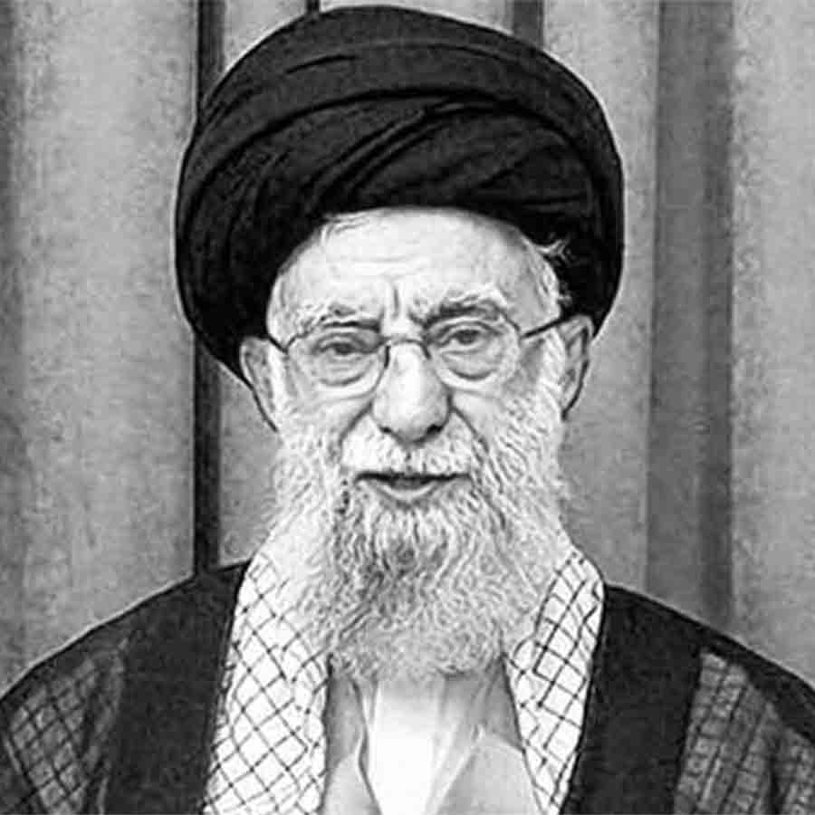 আয়াতোল্লা আলি খামেনেই।