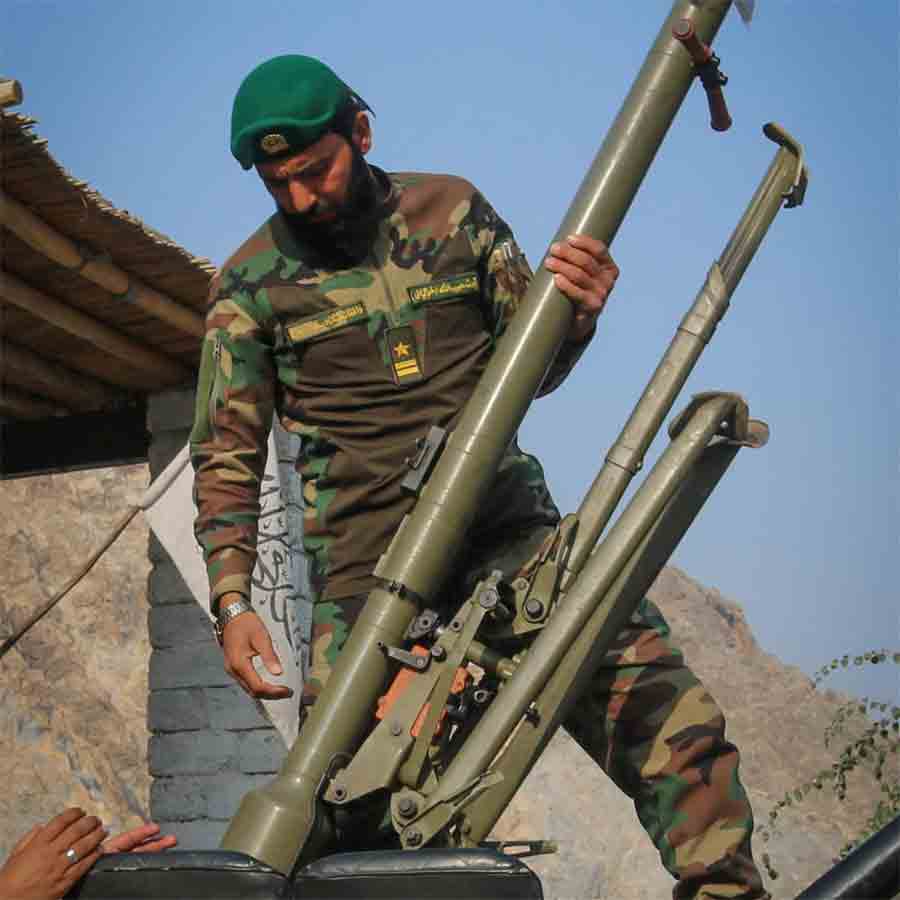 খোস্ত প্রদেশে তালিবান সেনা। ছবি: রয়টার্স।