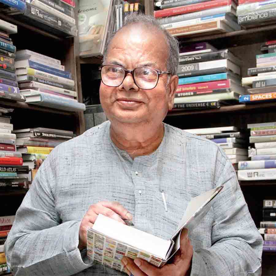 Tribute to Famous litterateur Mani Sankar Mukherjee
