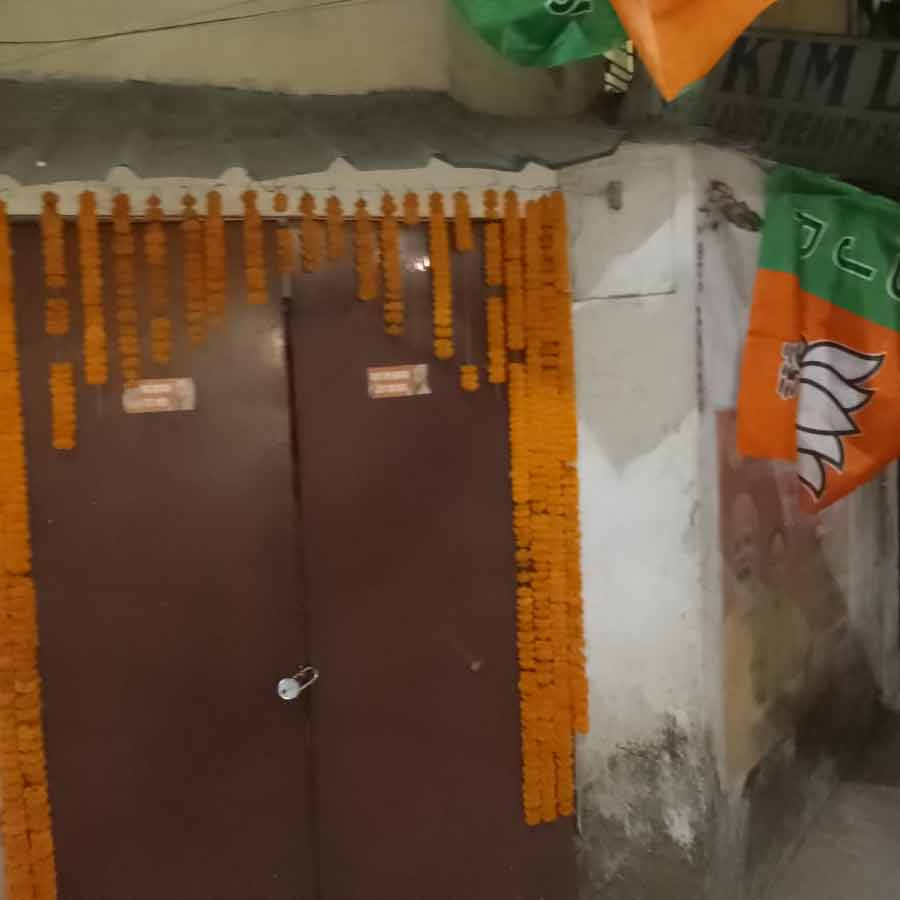 BJP Leader Suvendu Adhikari created a war room in CM Mamata Banerjee\'s Bhabanipur Assembly constituency