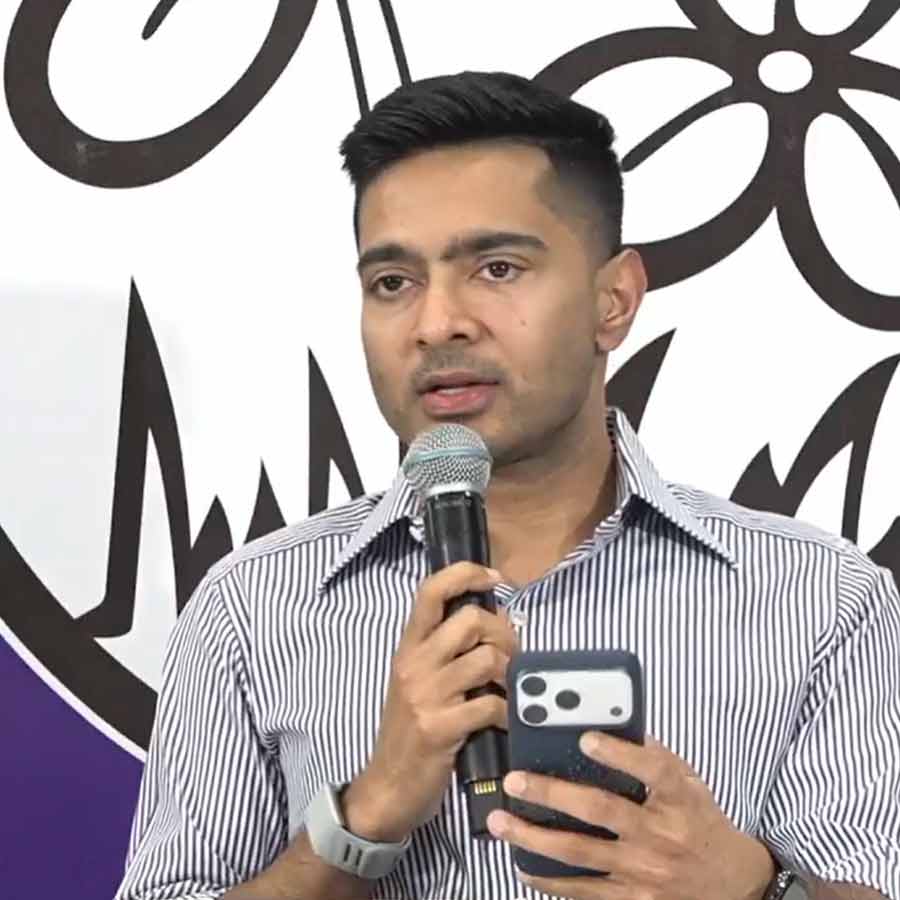 সাংবাদিক বৈঠকে অভিষেক বন্দ্যোপাধ্যায়।