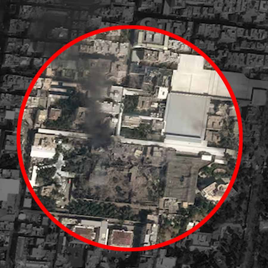 খামেনেইয়ের এই ঠিকানাতেই হামলা চালায় ইজ়রায়েল এবং আমেরিকা। ছবি: সংগৃহীত।