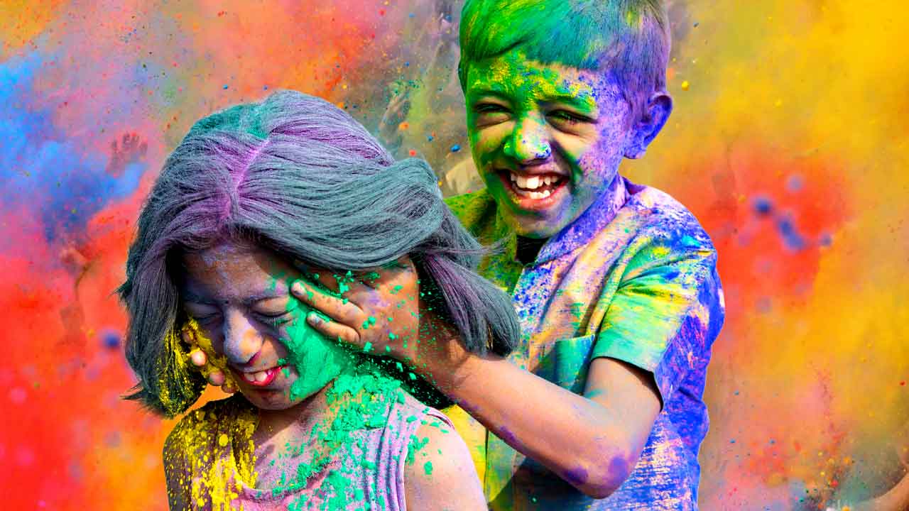 Useful eye care tips on Holi for children