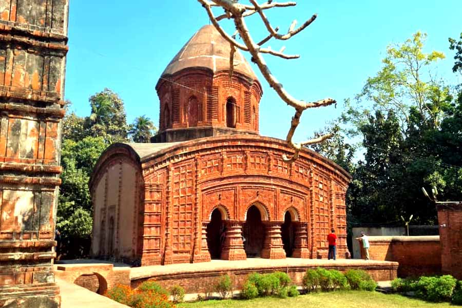 রামচন্দ্রের একরত্ন টেরাকোটার মন্দির। 