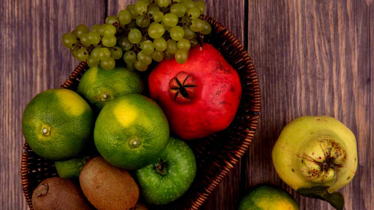 চেনা ফলের মধ্যে ফাইবার বেশি কোনটিতে। রইল তালিকা।