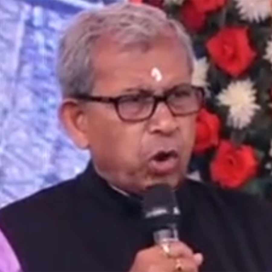 মানস ভুঁইয়া।