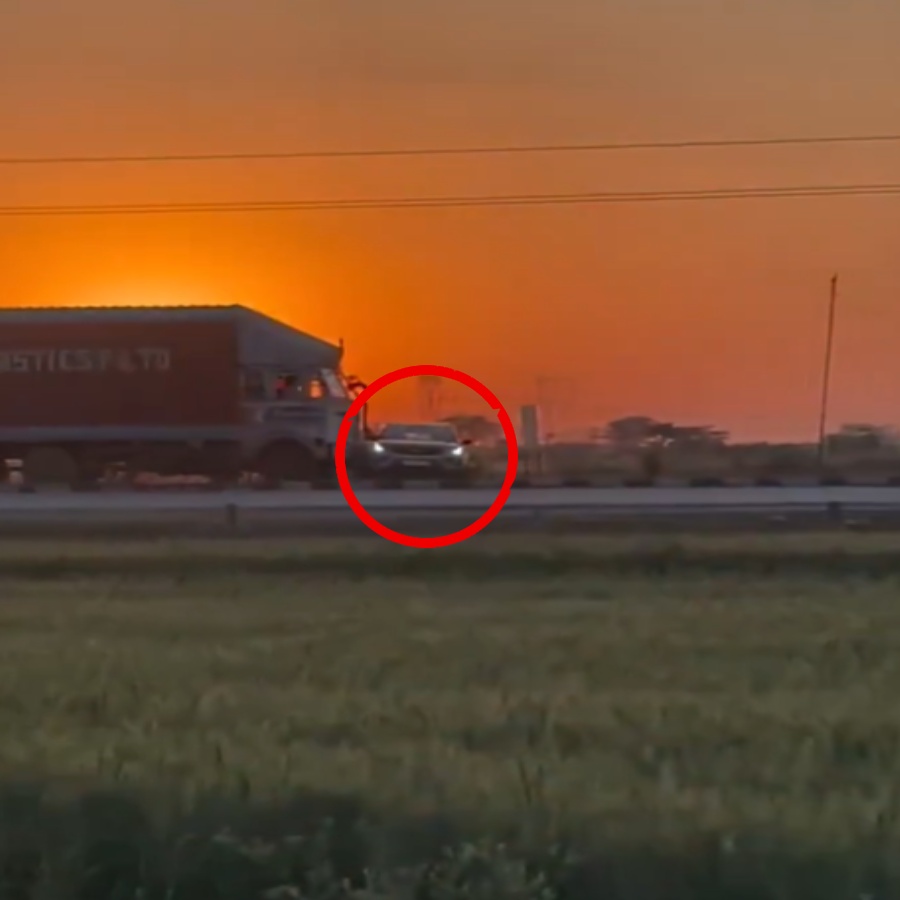 Video shows truck drags car for 1.5 Km on Madhya Pradesh Highway, passengers escape unhurt