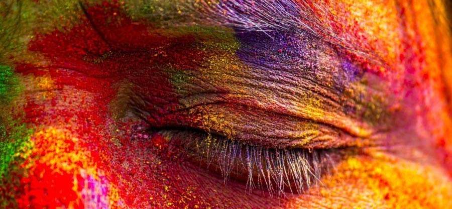 A lookback into the relation of Dolyatra and estrangement in Bengali life flow 