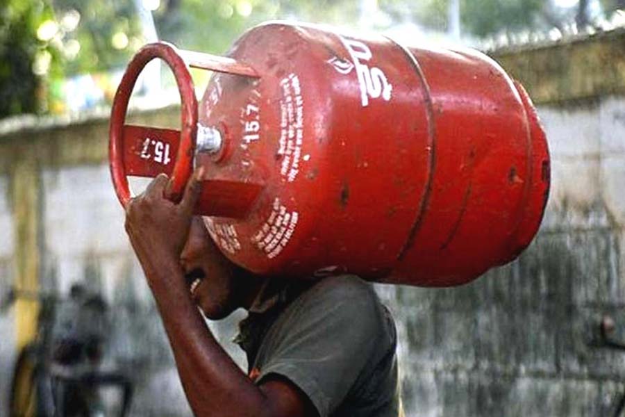 Iran vs US Israel war can damage Indian economy, know its impact on New Delhi 