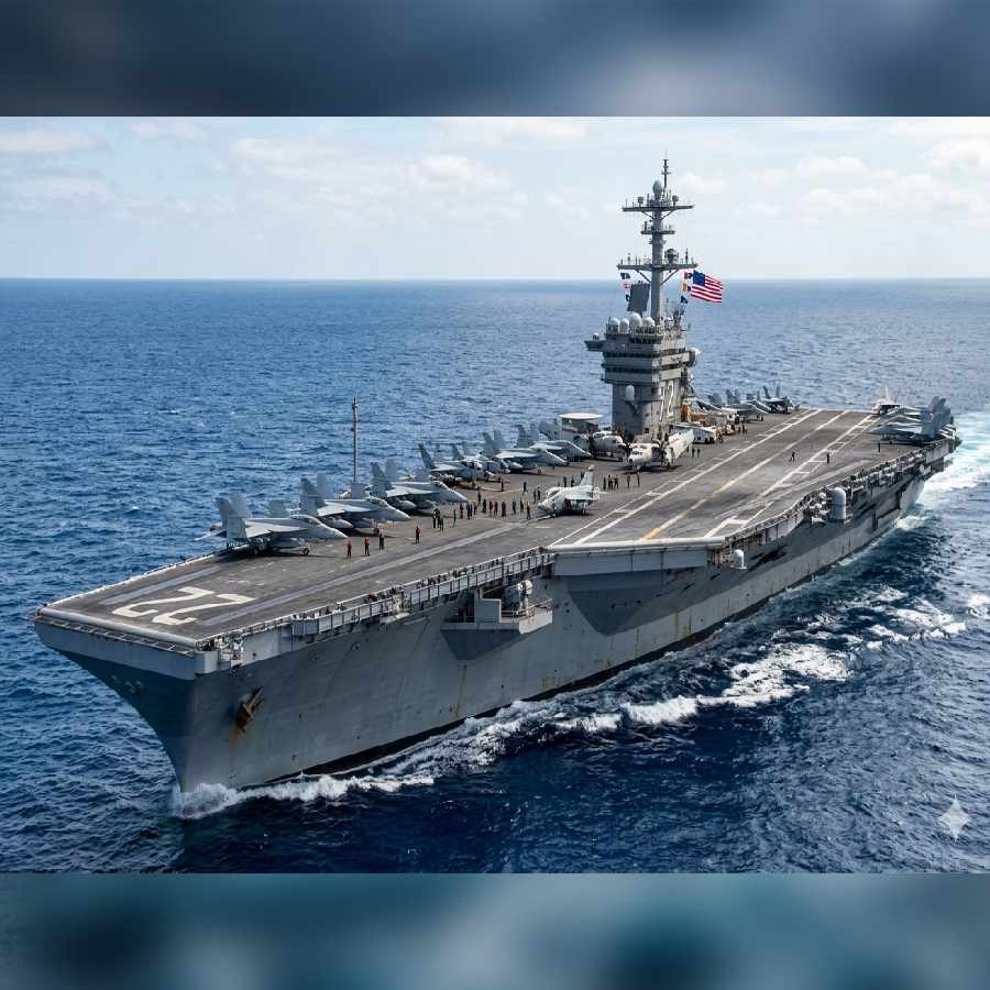 ইরানে গণবিক্ষোভের আশঙ্কা ছড়াতেই ডিসেম্বরের তৃতীয় সপ্তাহে দক্ষিণ চিন সাগর থেকে যাত্রা শুরু করেছিল মার্কিন বিমানবাহী যুদ্ধজাহাজ ইউএসএস আব্রাহাম লিঙ্কন। নিমিৎজ় শ্রেণির এই রণতরীর সঙ্গী তিনটি আর্লে বার্ক-শ্রেণির ডেস্ট্রয়ারও পশ্চিম এশিয়ার উদ্দেশে রওনা দিয়েছিল। দিন কয়েক আগে তারা ইরান উপকূলের অদূরে ঘাঁটি গেড়েছিল।