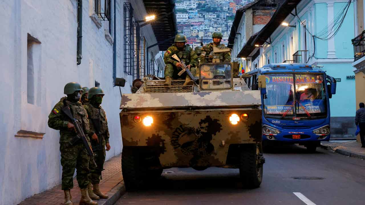 সামরিক অভিযান ইকুয়েডরে। ছবি: রয়টার্স।