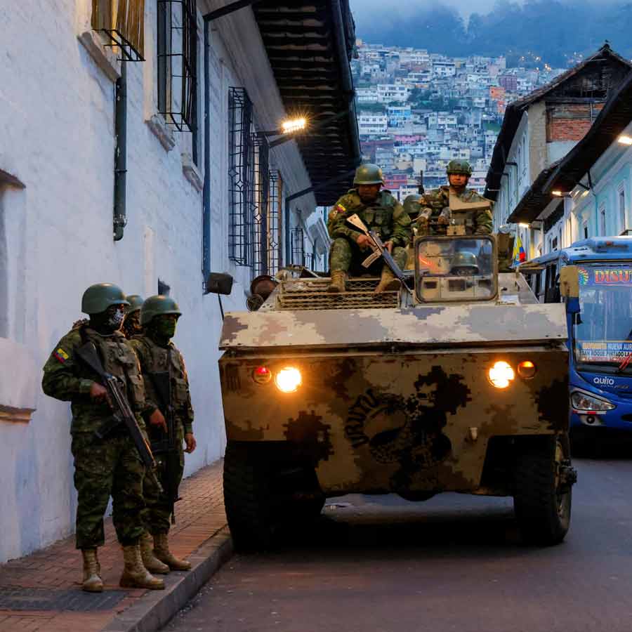 সামরিক অভিযান ইকুয়েডরে। ছবি: রয়টার্স।