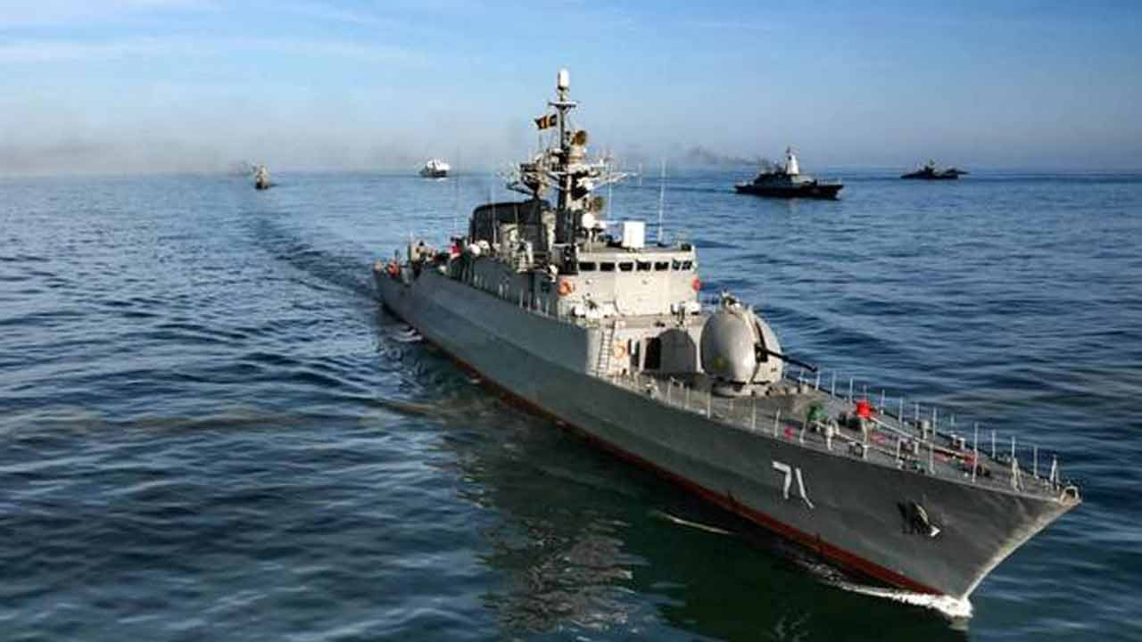 ইরানের যুদ্ধজাহাজ ধ্বংস করে দিল আমেরিকা।