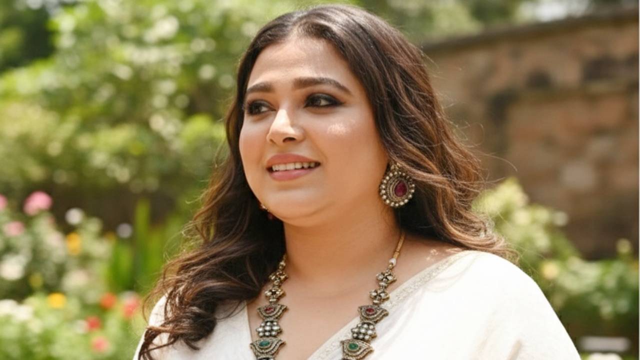 নতুন পেশায় দেবশ্রী গঙ্গোপাধ্যায়।