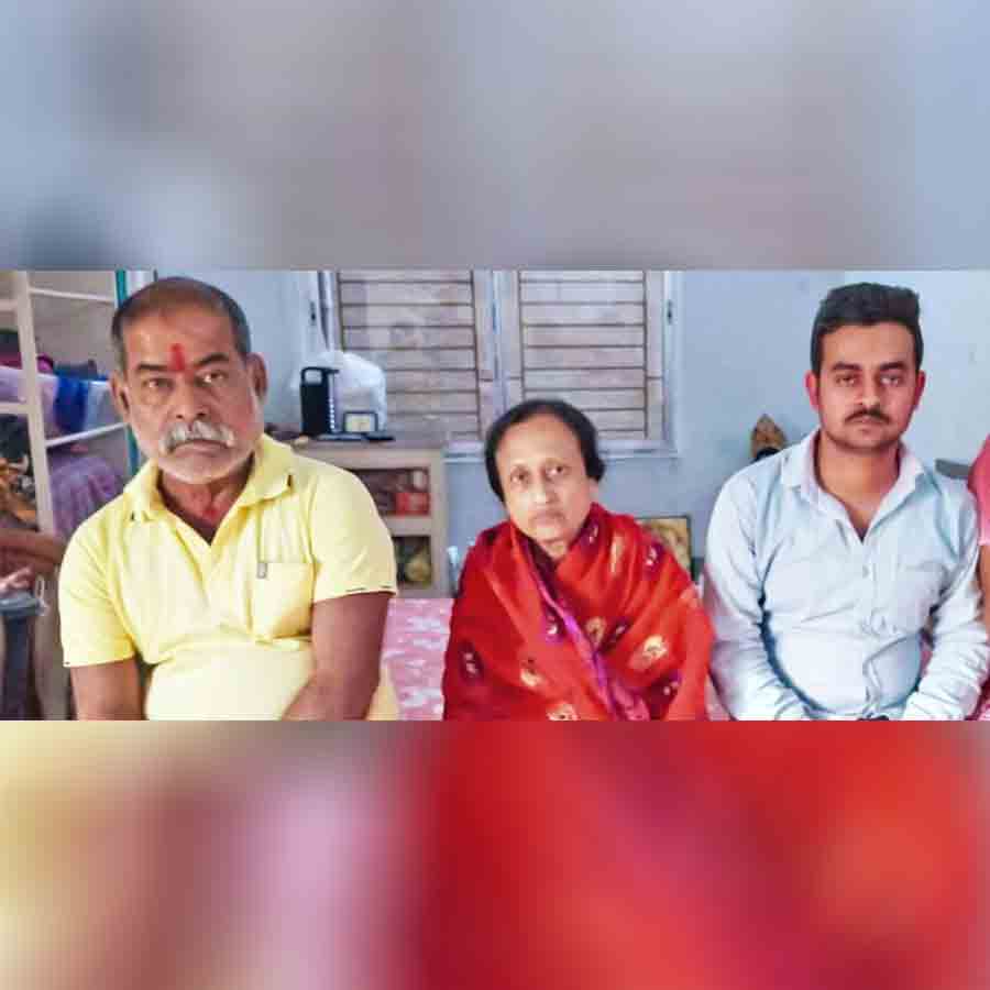 Sarathi Mukhopadhyay an youth from Domjur trapped in Sharjah due to Iran Israel war