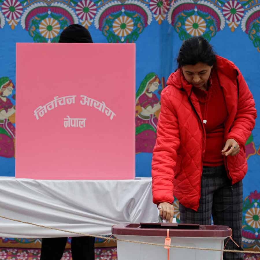 ভোটগ্রহণ চলছে নেপালে।