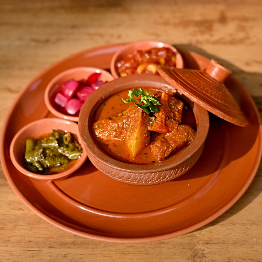 যাযাবরের মাছের ঝোল। 